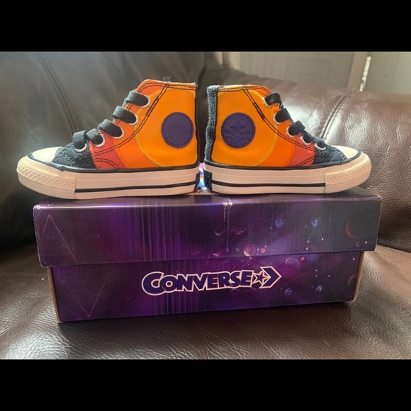 Brand new limited edition tune squad Lebrun James baby converse size 3 - Picture 2 of 6